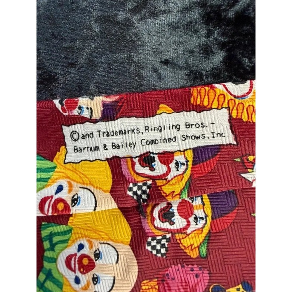 intage Ringling Bros Barnum & Bailey Clown Tie Greatest Show on Earth Red - Picture 2 of 4